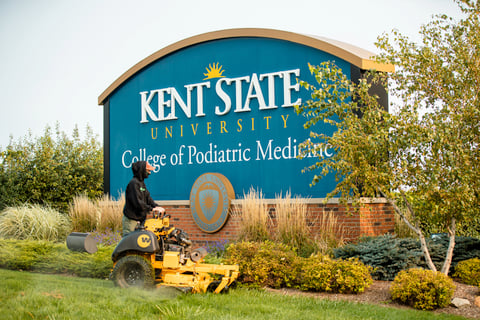 Commercial Landscaping Crew Mower Landscaping Kent State University College